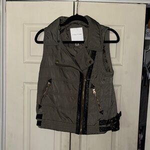 Maurices Green Quilted Vest with Zipper Accents
